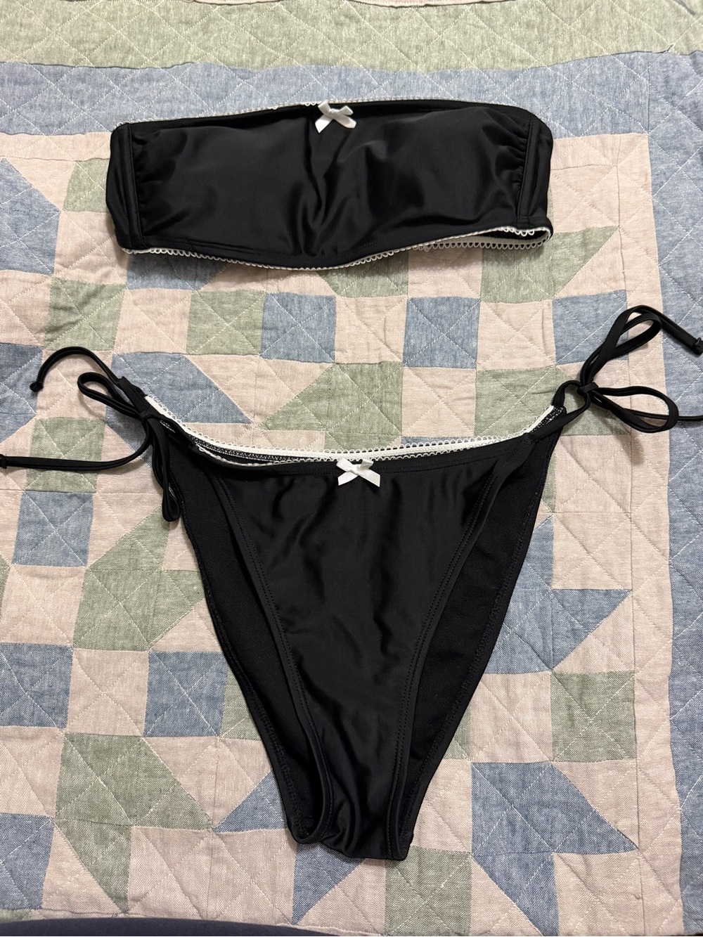 wild fable Black Bandeau Bikini Set with Contrast Trim and Bows